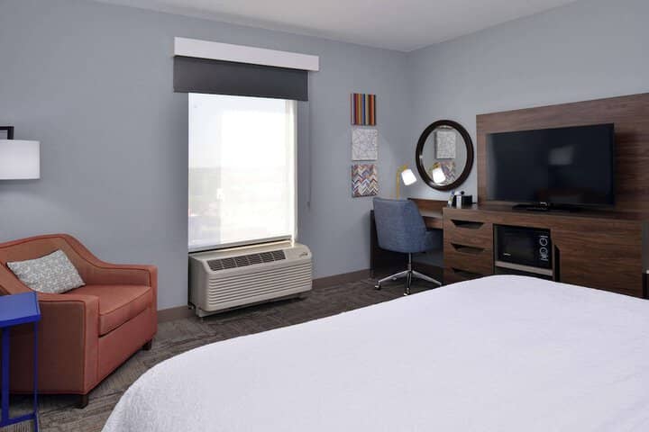 Room 33 of 75