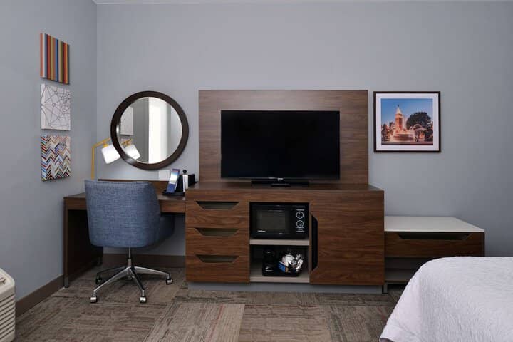 Room 17 of 75