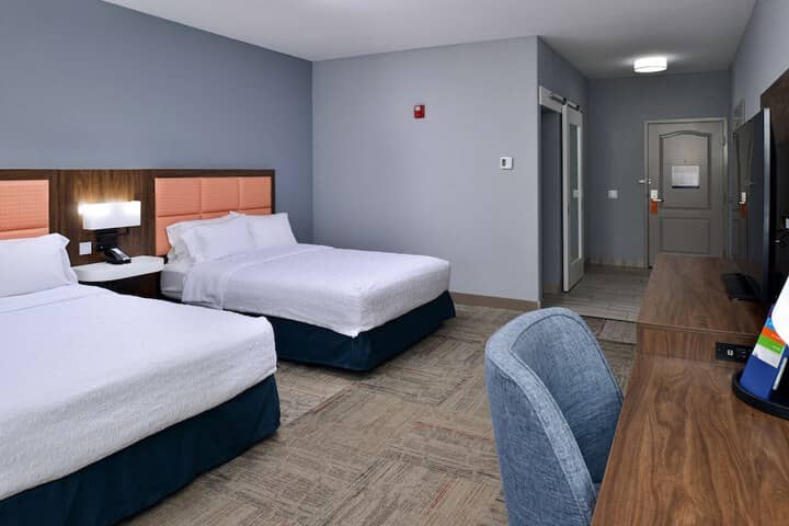 Room 10 of 75