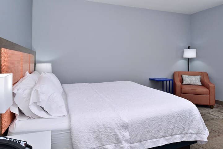 Room 9 of 75